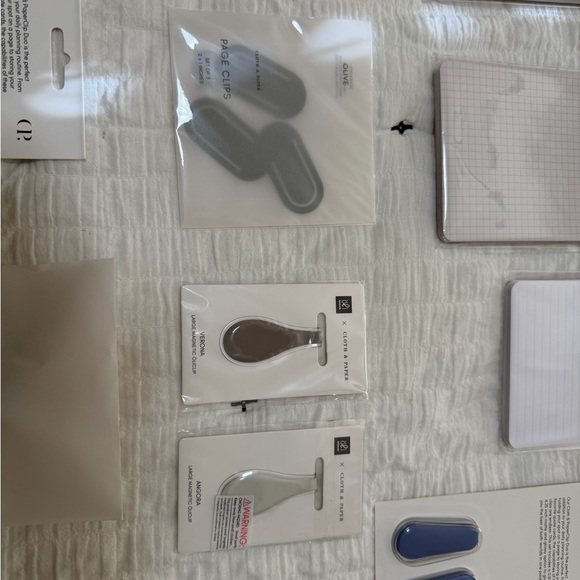 Cloth & Paper Assorted Stationery and Labels, and clips - Picture 6 of 6